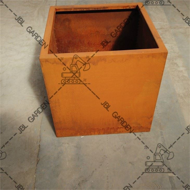 Small Metal Pots