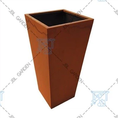Hộp cửa sổ bằng kim loại trồng cây