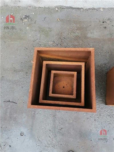 Hộp thép trồng cây