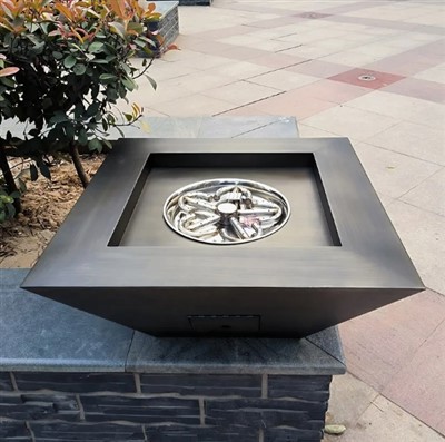 Hố lửa đen có thác nước