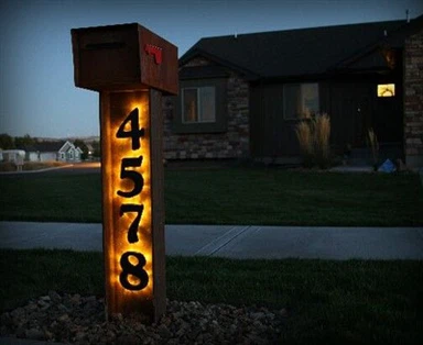 Hộp thư thép Corten độc lập có số nhà LED