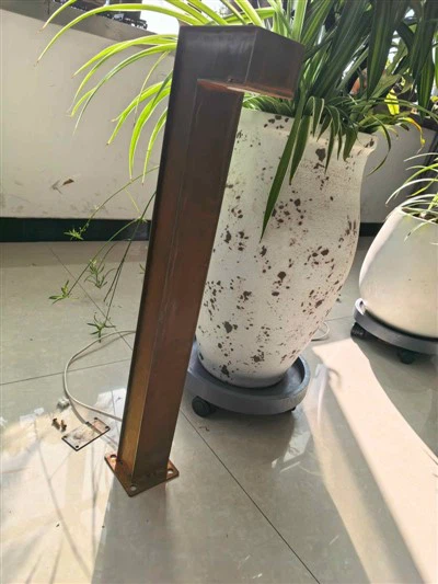 Đèn LED sân vườn ngoài trời Corten Steel Spike hướng xuống