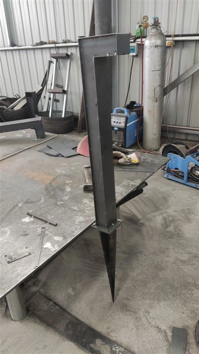 Đèn sân vườn dọc bằng thép phong hóa Corten Steel