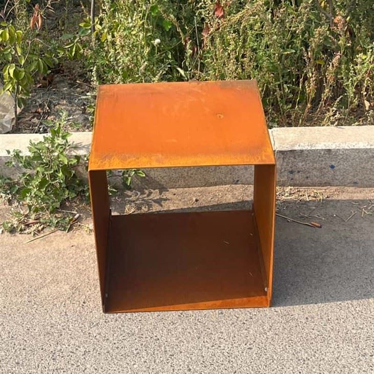 Hộp đựng củi bằng thép